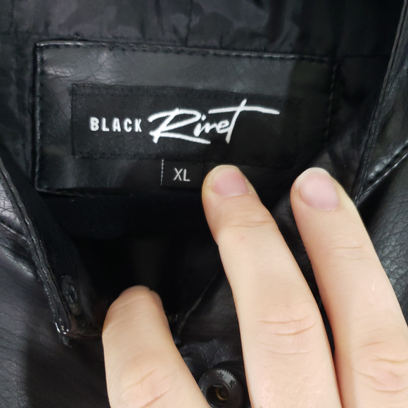 Men's Black Rivet faux vegan leather moto jacket - Picture 4 of 7